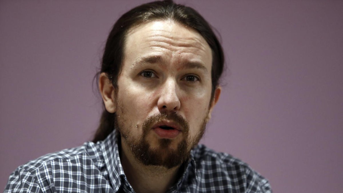 Pablo Iglesias e Iñigo Errejón presentaron ayer sus documentos.