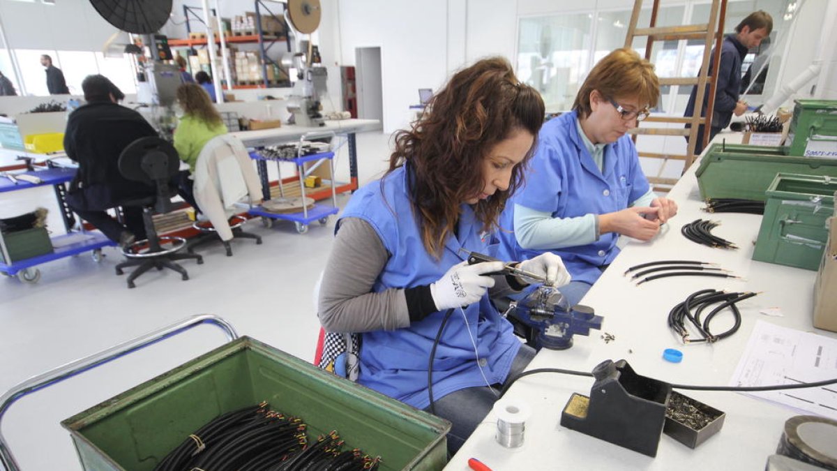 Les catalanes cobren 5.382 euros menys de mitjana a l'any que els homes