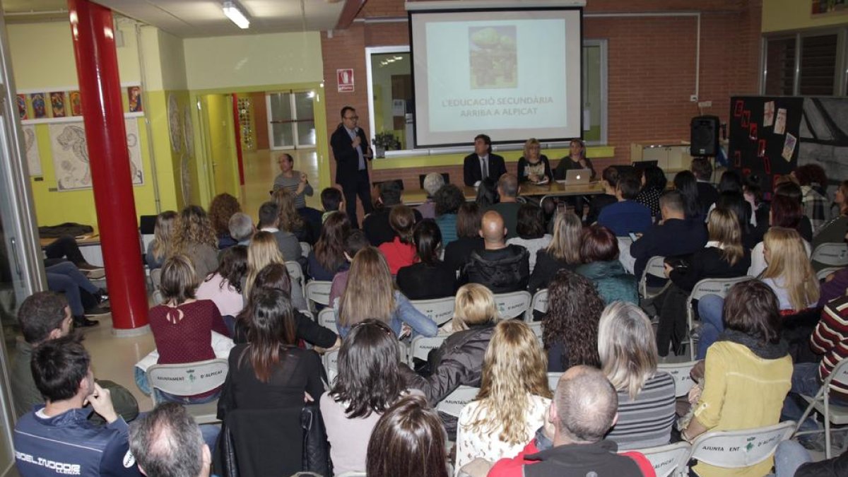 La presentació de l’equip directiu de l’IES d’Alpicat.