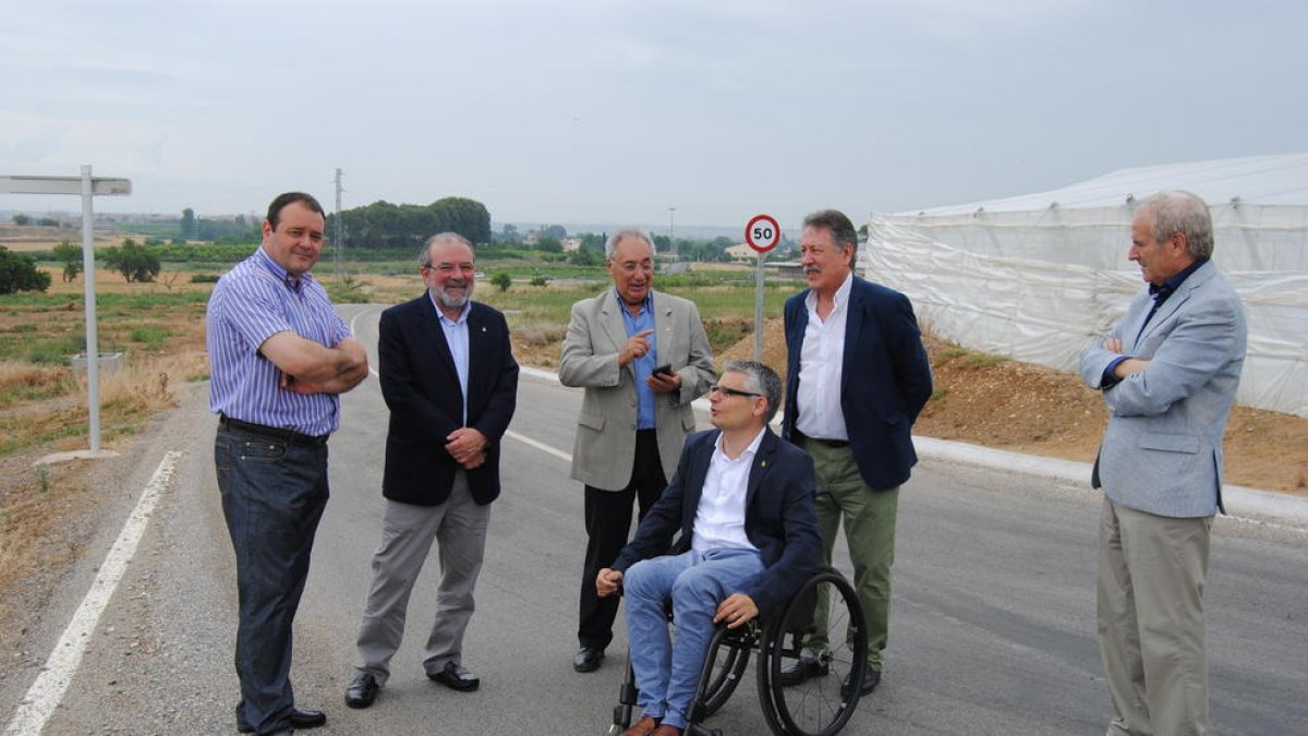 El nou vial de la zona SUD-1 ahir en el moment de la inauguració.