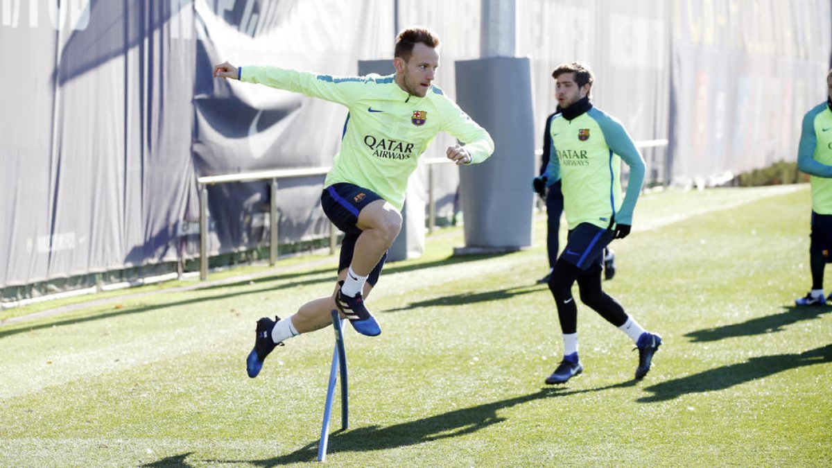 El jugador croat, ahir en la tornada als entrenaments de l’equip.