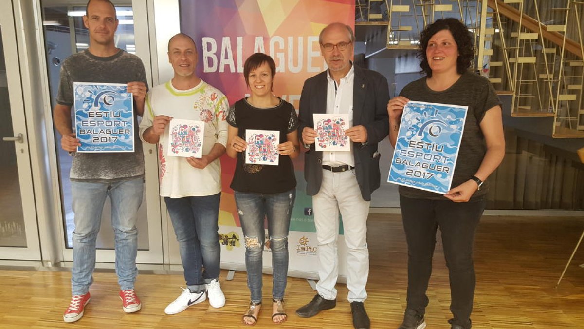 Responsables municipales presentaron ayer el programa deportivo Estiuesport 2017.