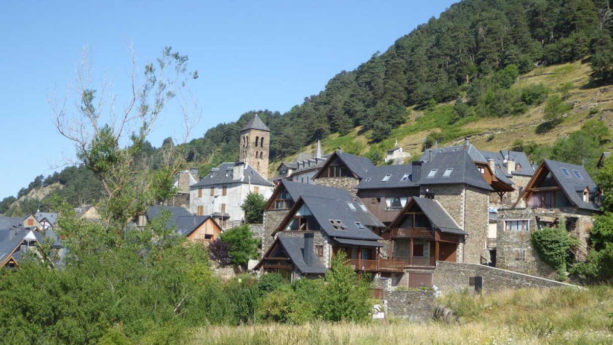 Panoràmica de Vilamòs, el poble guanyador.