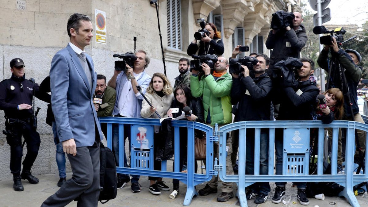 Iñaki Urdangarin a la salida de la Audiencia de Palma.