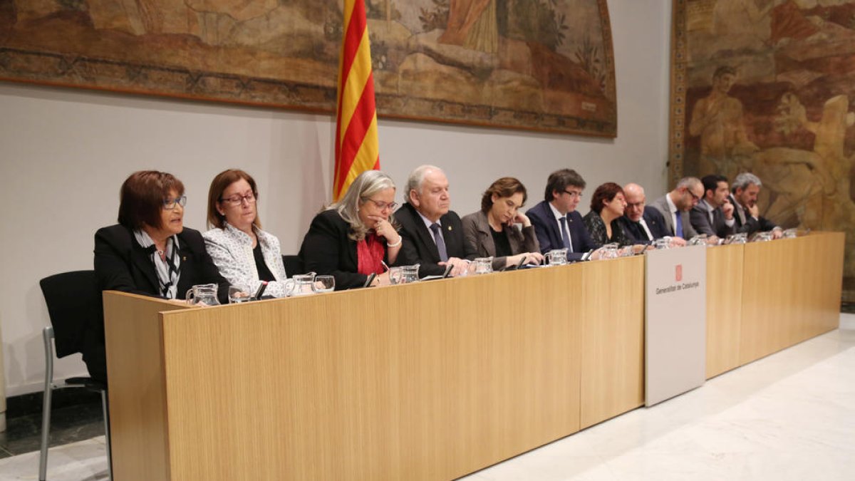 La diputada leridana en la Diputación Rosa Maria Mora participó junto a las administraciones en la presentación del convenio.