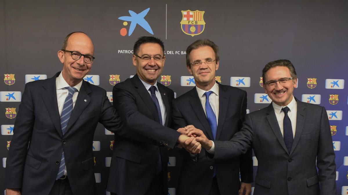 CaixaBank, Fundación Bancaria La Caixa y FC Barcelona sellaron ayer la renovación del patrocinio.