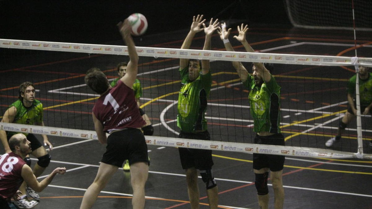 El bloqueo de los leridanos resultó decisivo ayer.