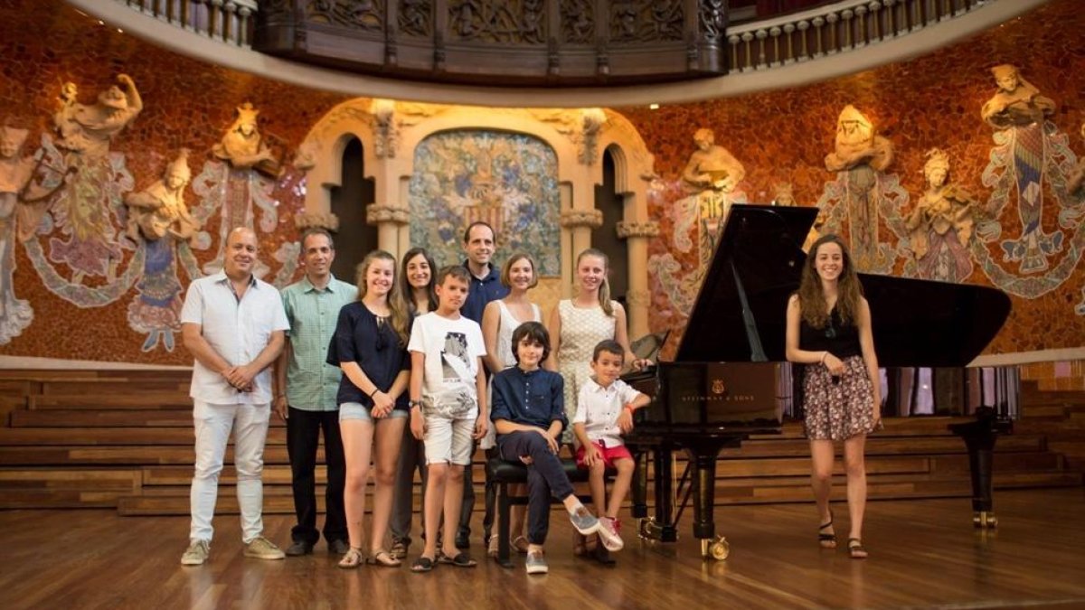 El alcalde de Cervera acompañó a los alumnos el lunes al Palau.