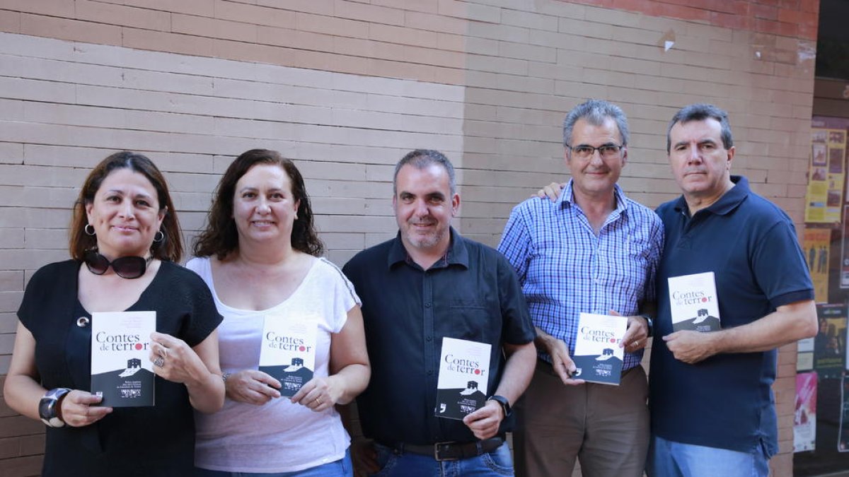 Les dos editores d’Apostroph, Marín, De Manuel i Bayo, ahir.