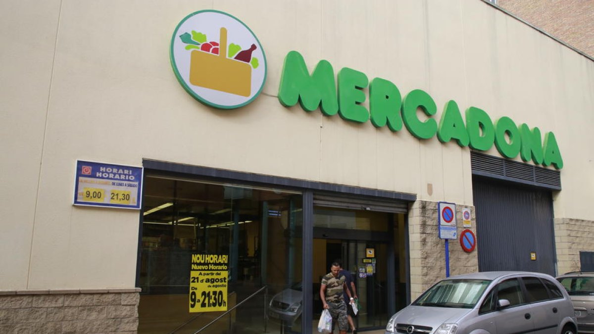 Uno de los supermerados que ya aplica un horario adaptado a la nueva normativa comercial.
