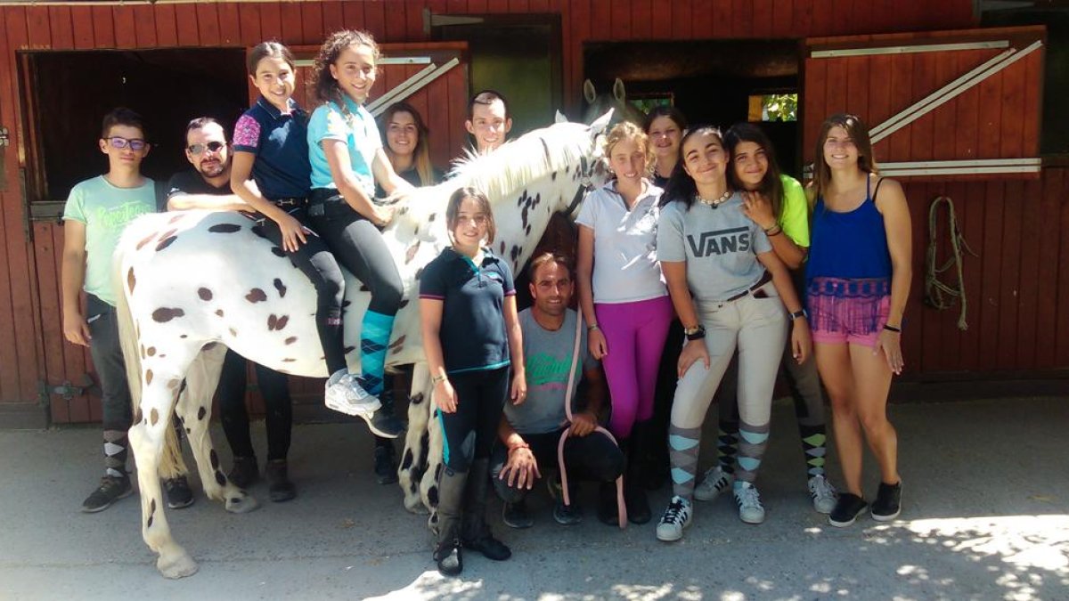Albert Hermoso, junto a los participantes de su primer campus.
