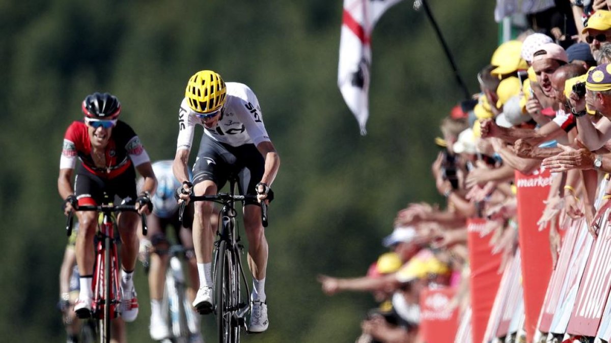 Chris Froome y el australiano Richie Porte a su llegada a meta en la quinta etapa del Tour de Francia.