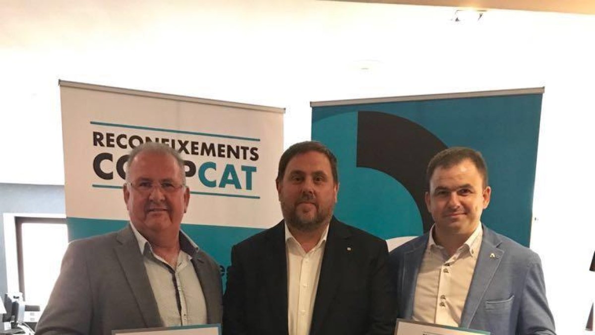 Junqueras con los presidentes de Fruits de Ponent y ActelGrup.