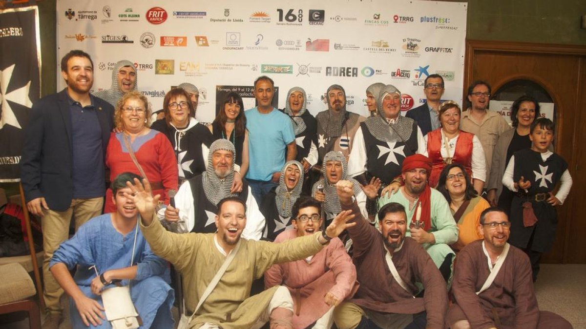 Més d’una vintena de guerrers medievals van visitar ahir el Galacticat de Tàrrega.