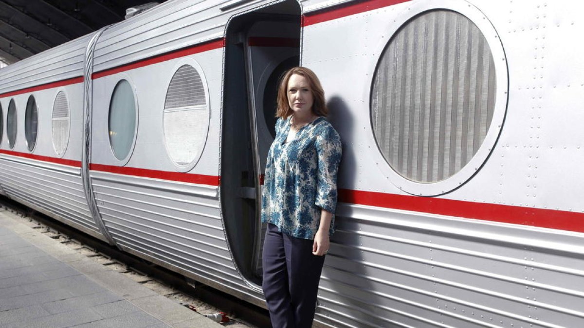 Paula Hawkins, quan promocionava ‘La noia del tren’.