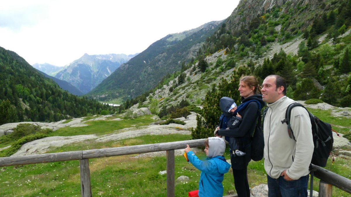 Visitants al Parc Nacional d’Aigüestortes, el mes de juny passat.