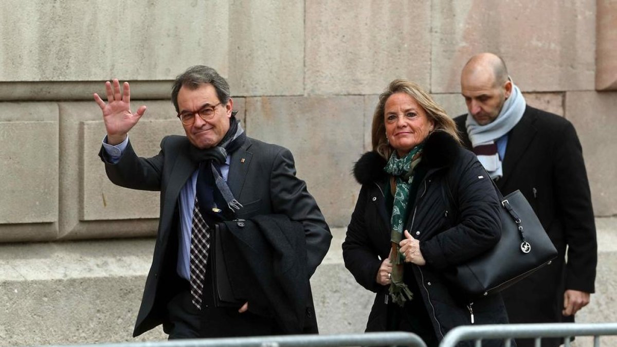 L'empresa que va transportar les urnes del 9N les va entregar després del veto del Constitucional