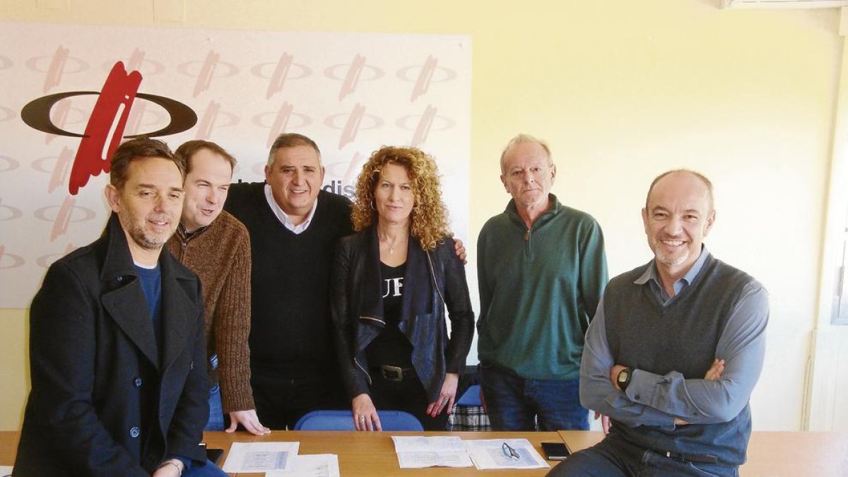 Representantes de las emisoras leridanas, ayer en el CPC.