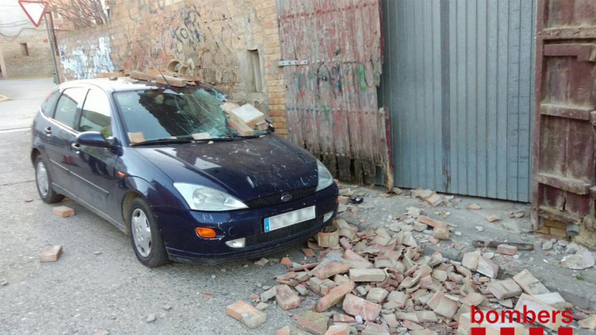 Més de 90 avisos a les comarques del Pla pel vent