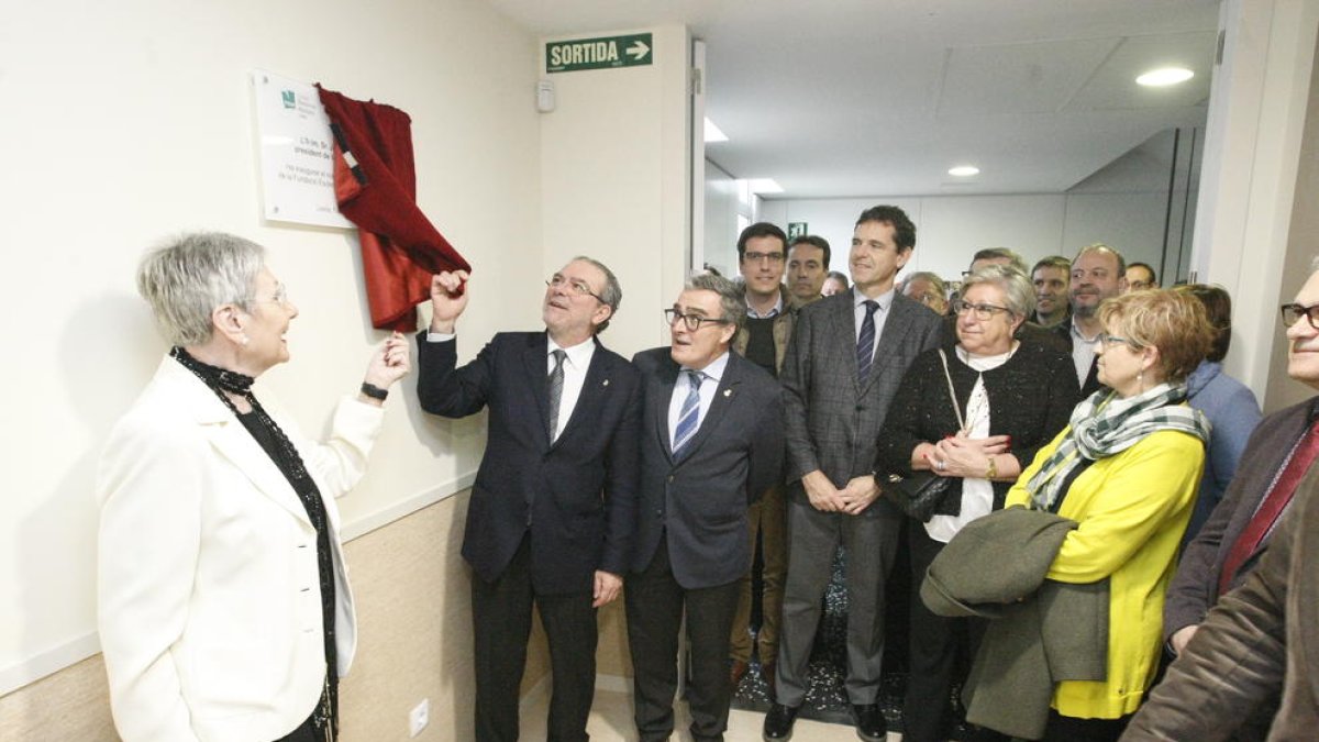 La vicepresidenta de la FEM, Conxita Tarruella, el president de la Diputació, Joan Reñé, i l’alcalde de Lleida, ahir a la inauguració.