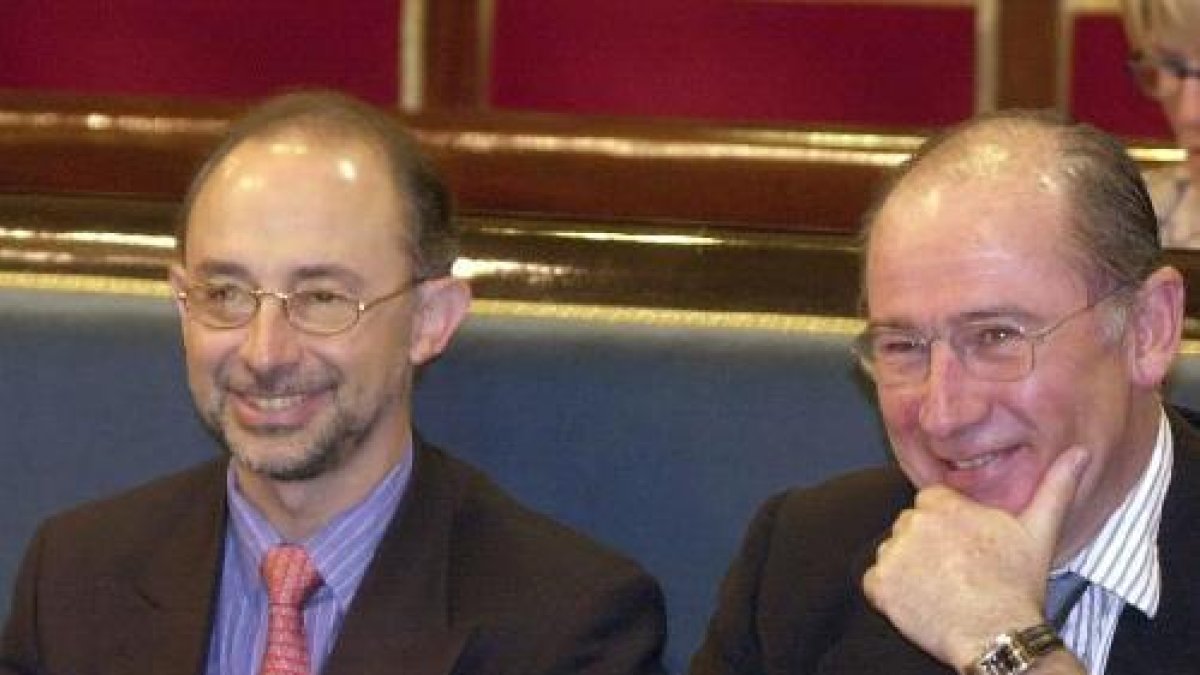 Montoro y Rato en 2001 cuando era vicepresidente del Gobierno.