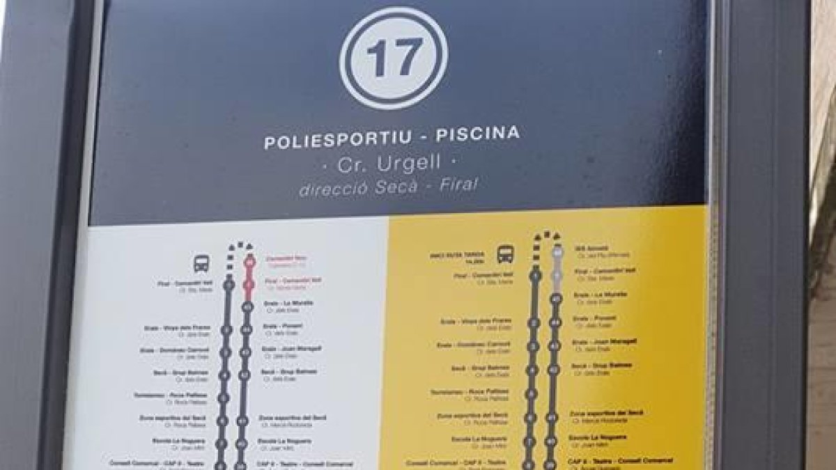 Un dels plafons del bus.