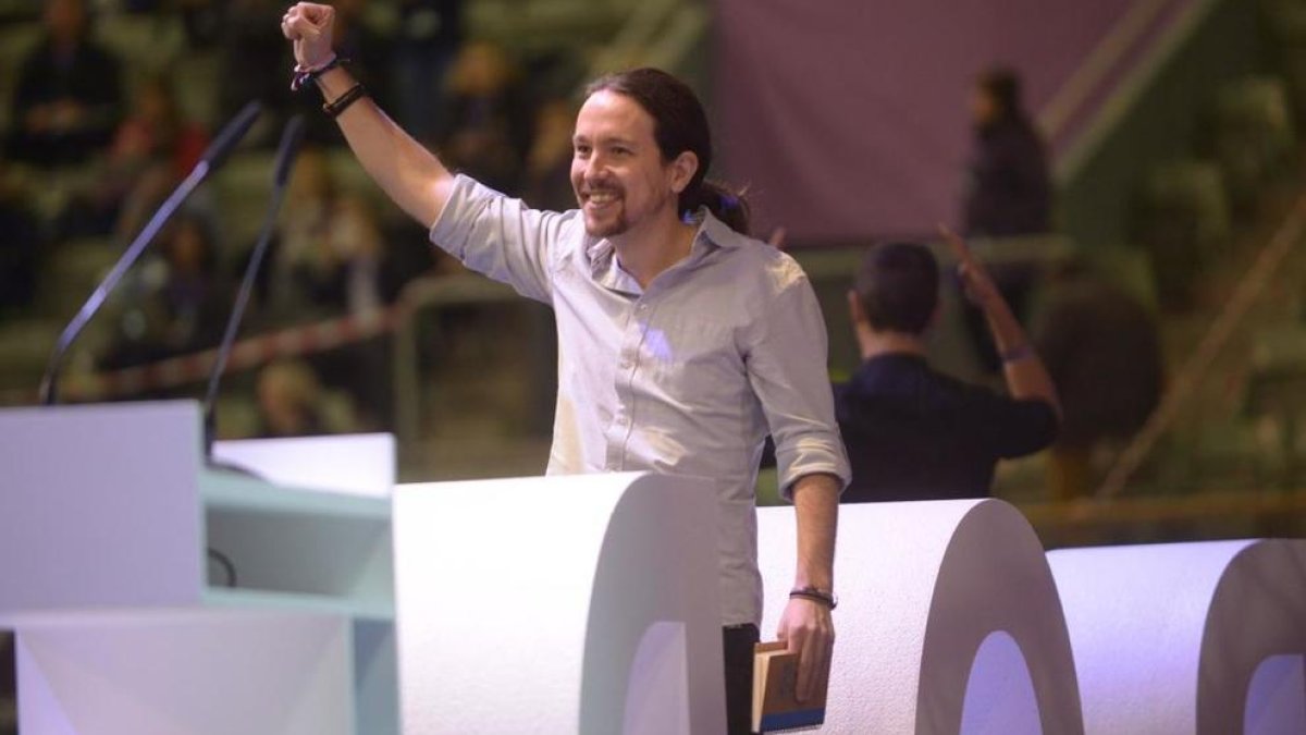 Iglesias arrasa Errejón en les votacions de l’assemblea de Podemos