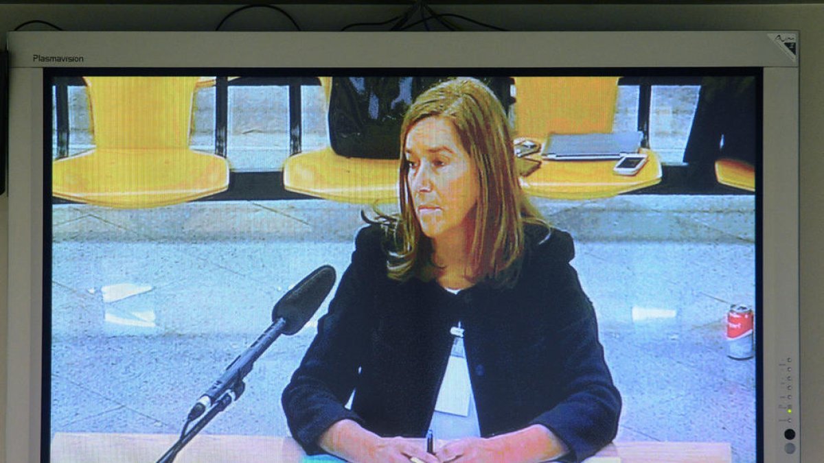 Vista de la declaració de l’exministra de Sanitat Ana Mato.