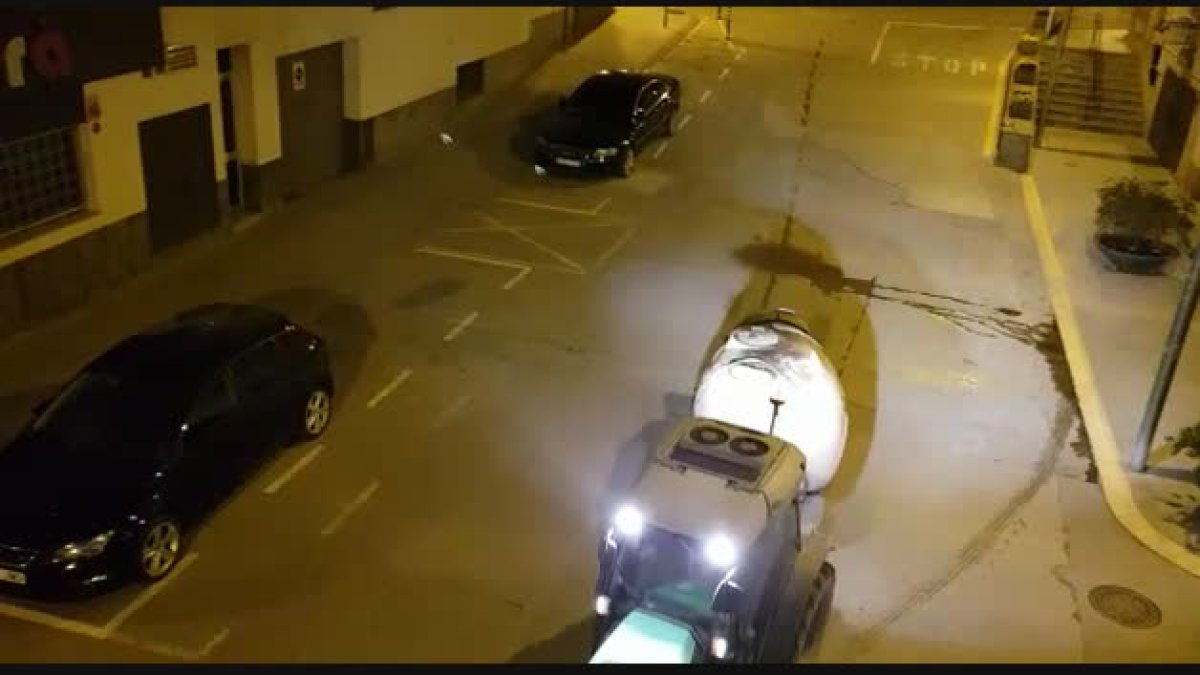 Pagesos d'Alfarràs desinfecten el poble