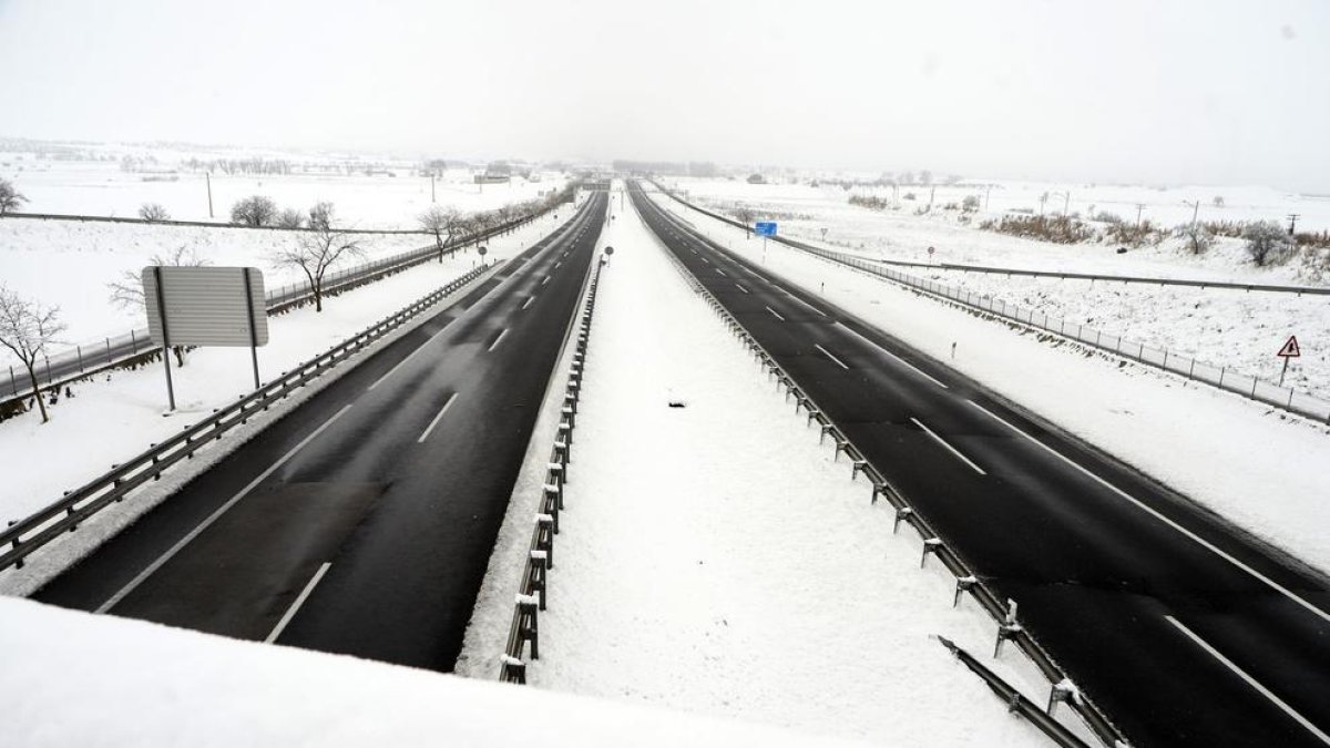 Segundo día de nevada en Lleida