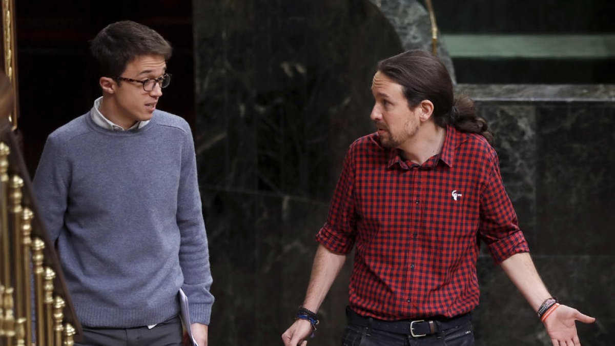 Iglesias y Errejón entraron juntos ayer al Congreso.