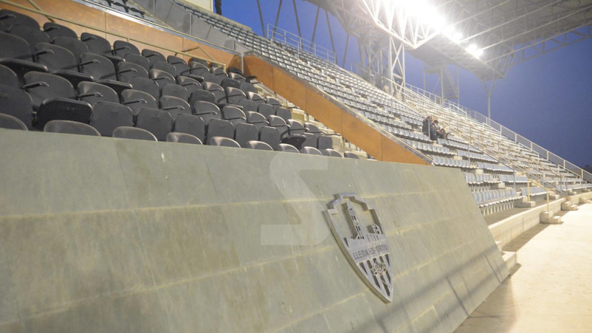 Protestes de jugadors i afició del Lleida Esportiu al Camp d'Esports