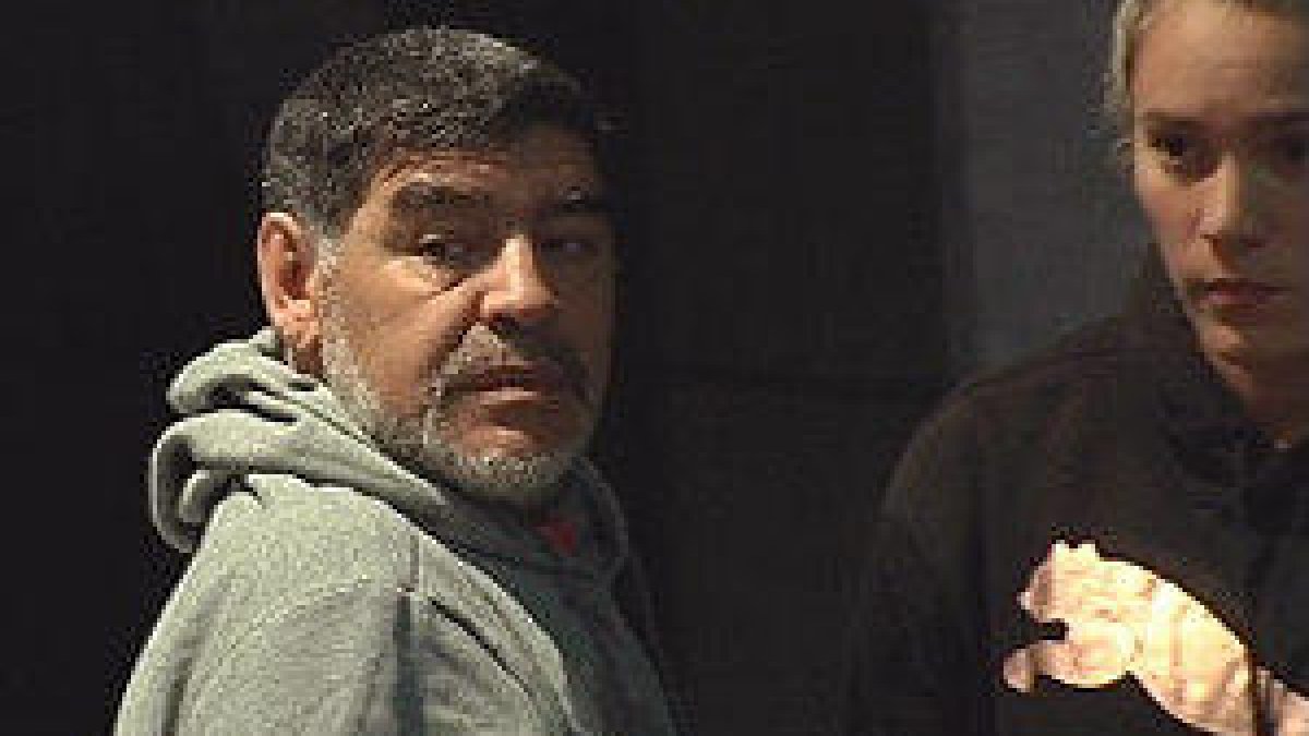 La Policía acude al hotel de Maradona en Madrid tras una fuerte discusión con su pareja