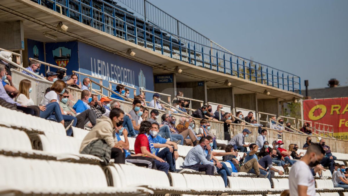 El públic torna al Camp d'Esports un any després