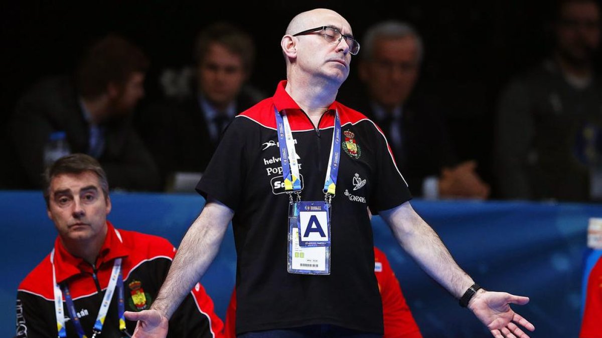Jordi Ribera se lamenta de una acción durante el partido de ayer.