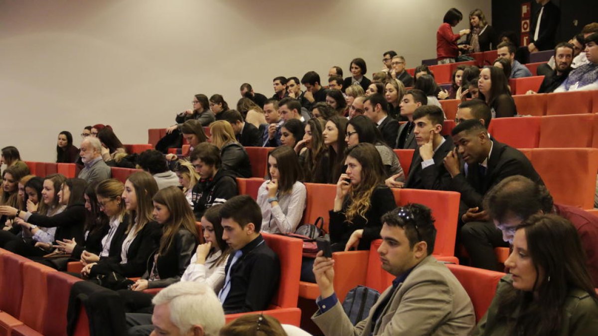 La Llotja acogio ayer diversas conferencias y talleres.