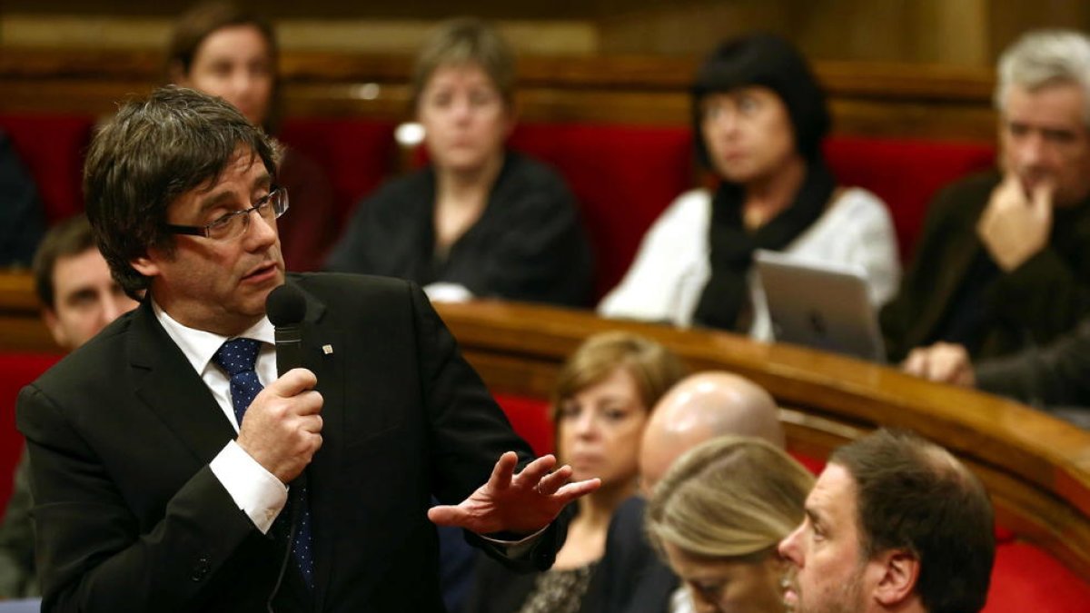 Puigdemont, durante una de sus intervenciones en la sesión de control de ayer al Govern.