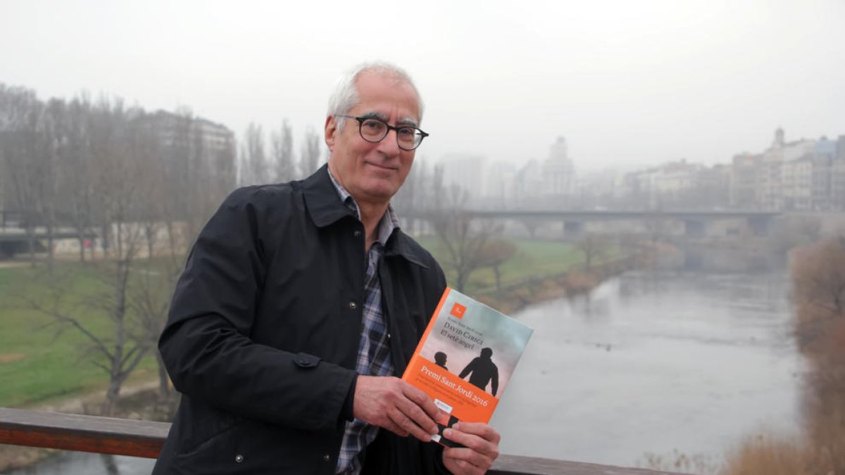 David Cirici, autor de ‘El setè àngel’, ayer de promoción en Lleida.
