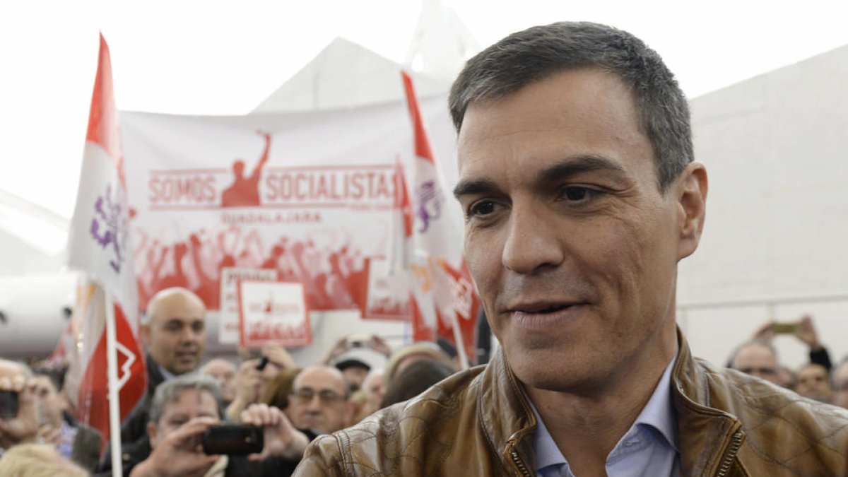 Sánchez va seguir ahir amb la campanya de cara a les primàries