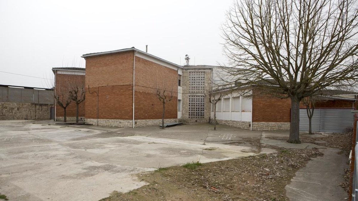 El projecte servirà per instal·lar al pati del col·legi alguns serveis per als alumnes.