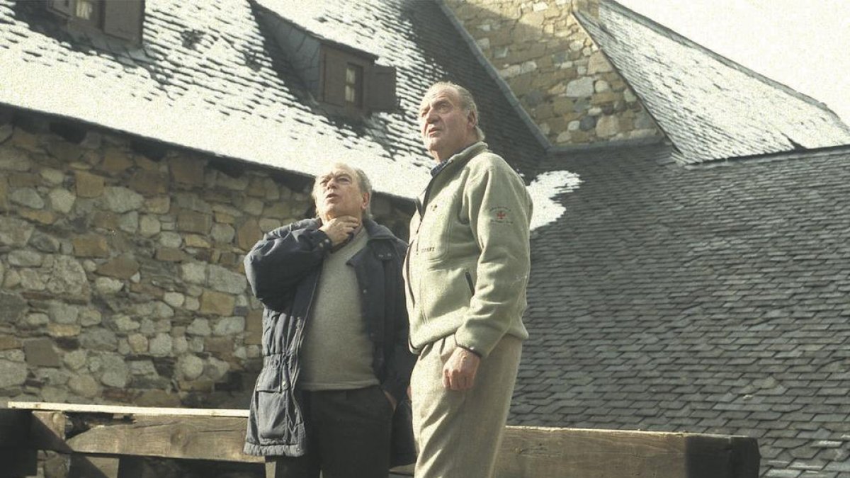 El rei i Pujol, a l’habitatge que el monarca emèrit té a la pleta de Baqueira, el gener del 2001.