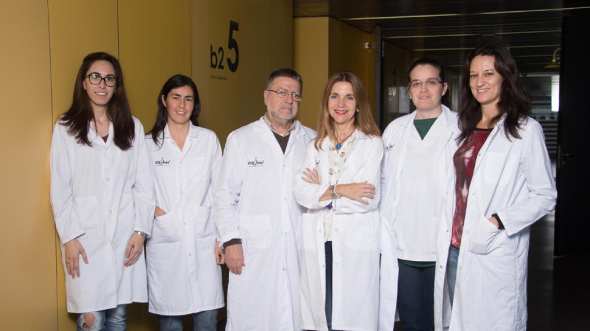 Investigadores del grupo de levaduras del IRB Lleida.