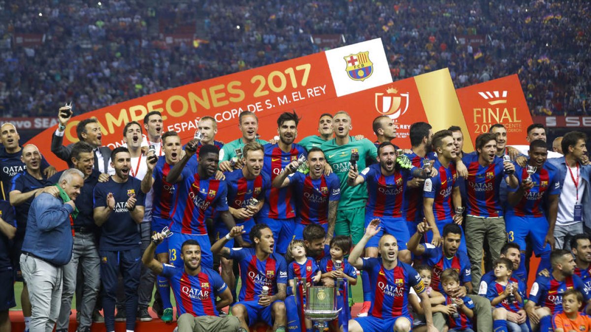 La selecció va segellar la presència a Rússia guanyant Albània.