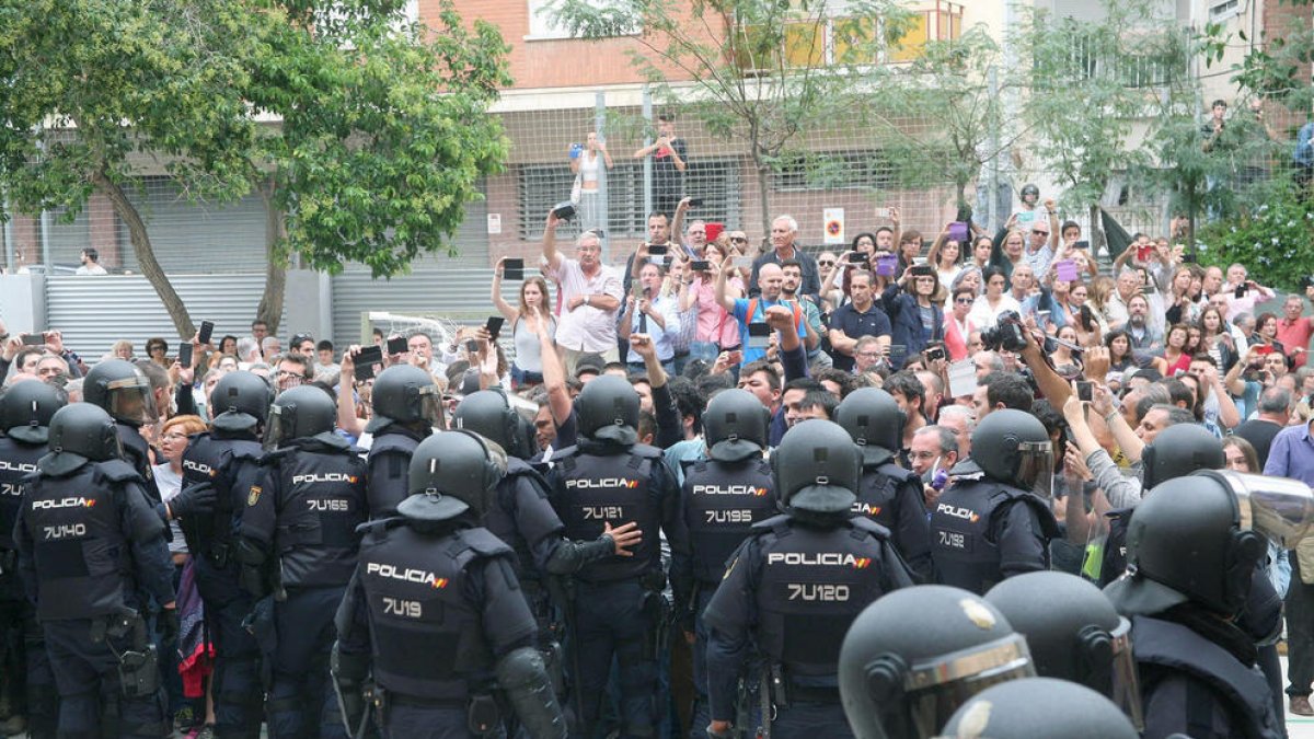 El Superior de Justicia dice que no se puede considerar víctimas de delitos odio a policías del 1-O