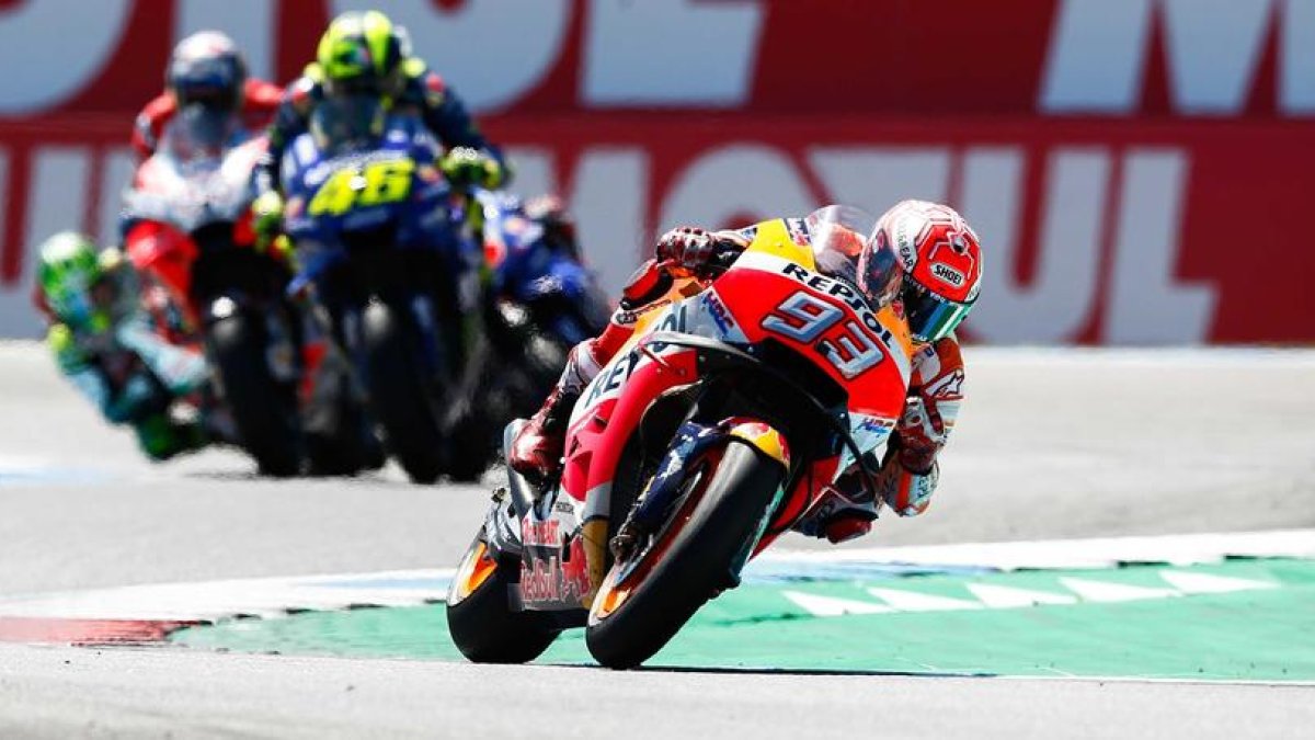 Encara que la carrera d’Assen va resultar molt disputada, al final Marc Màrquez va aconseguir una victòria còmoda al mostrar la seua autoritat en els últims girs.