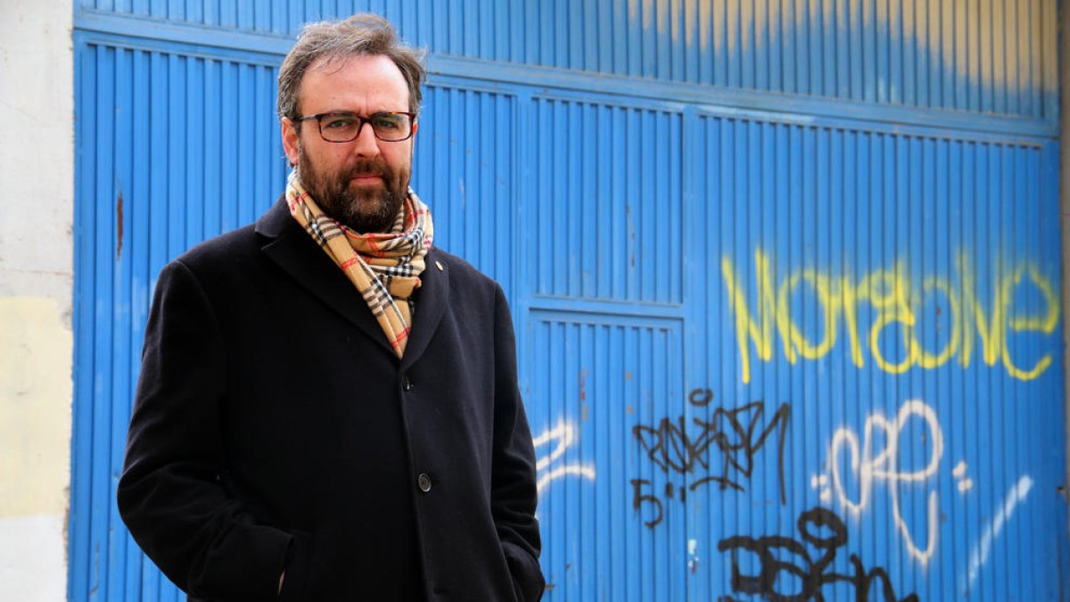 Roger Mas viatja al jardí dels poetes