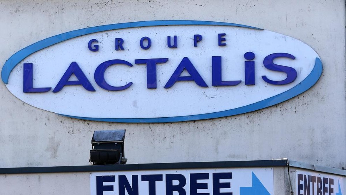 Lactalis no descarta que nadons hagin consumit llet contaminada des del 2005