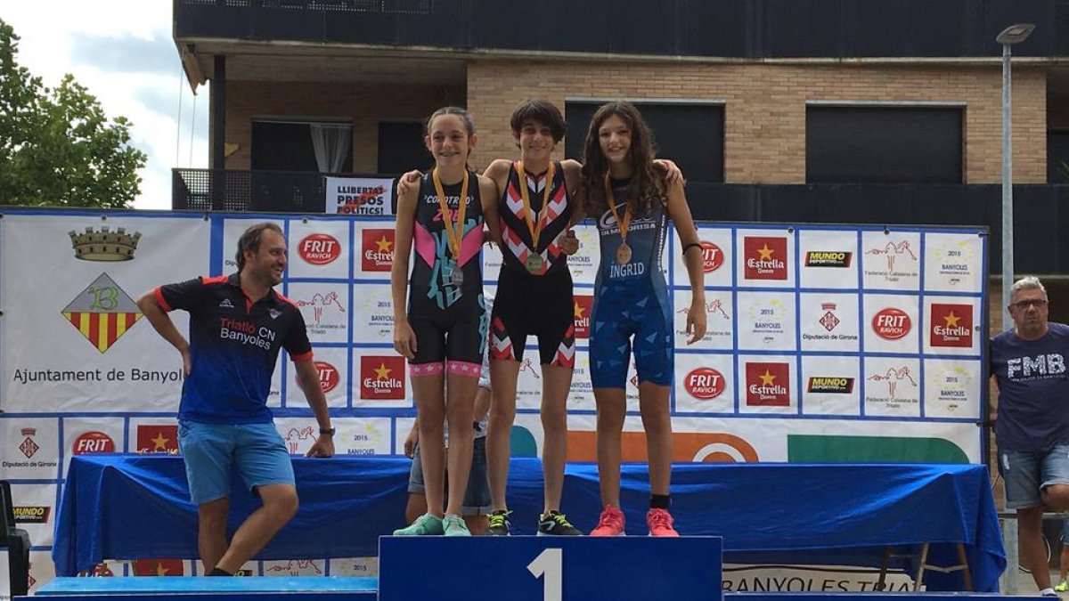 Zoe Escobar, subcampeona de Catalunya de triatlón de categoría infantil