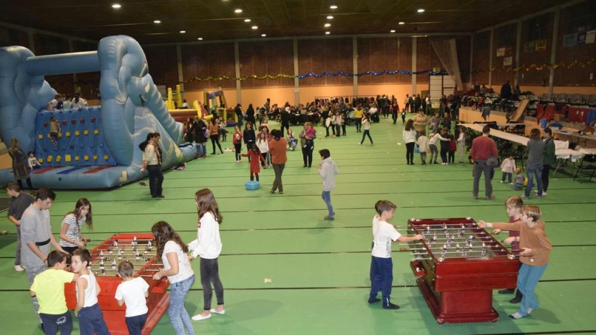 La reforma de pabellón polideportivo, lista para acoger el Parc de Nadal.