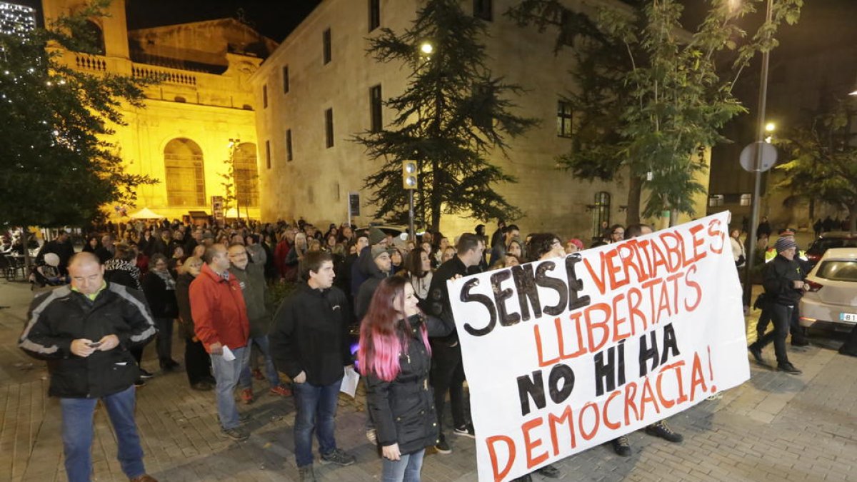 Manifestació per reivindicar les “llibertats democràtiques”